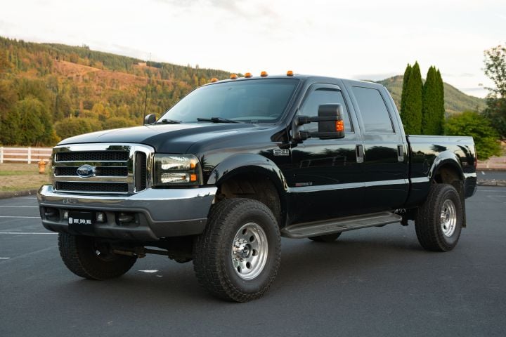 Image 3: MKM Customs Modified 2007 Grille, for Ford Powerstroke 1999-2004 Superduty/Excursion (Chrome)